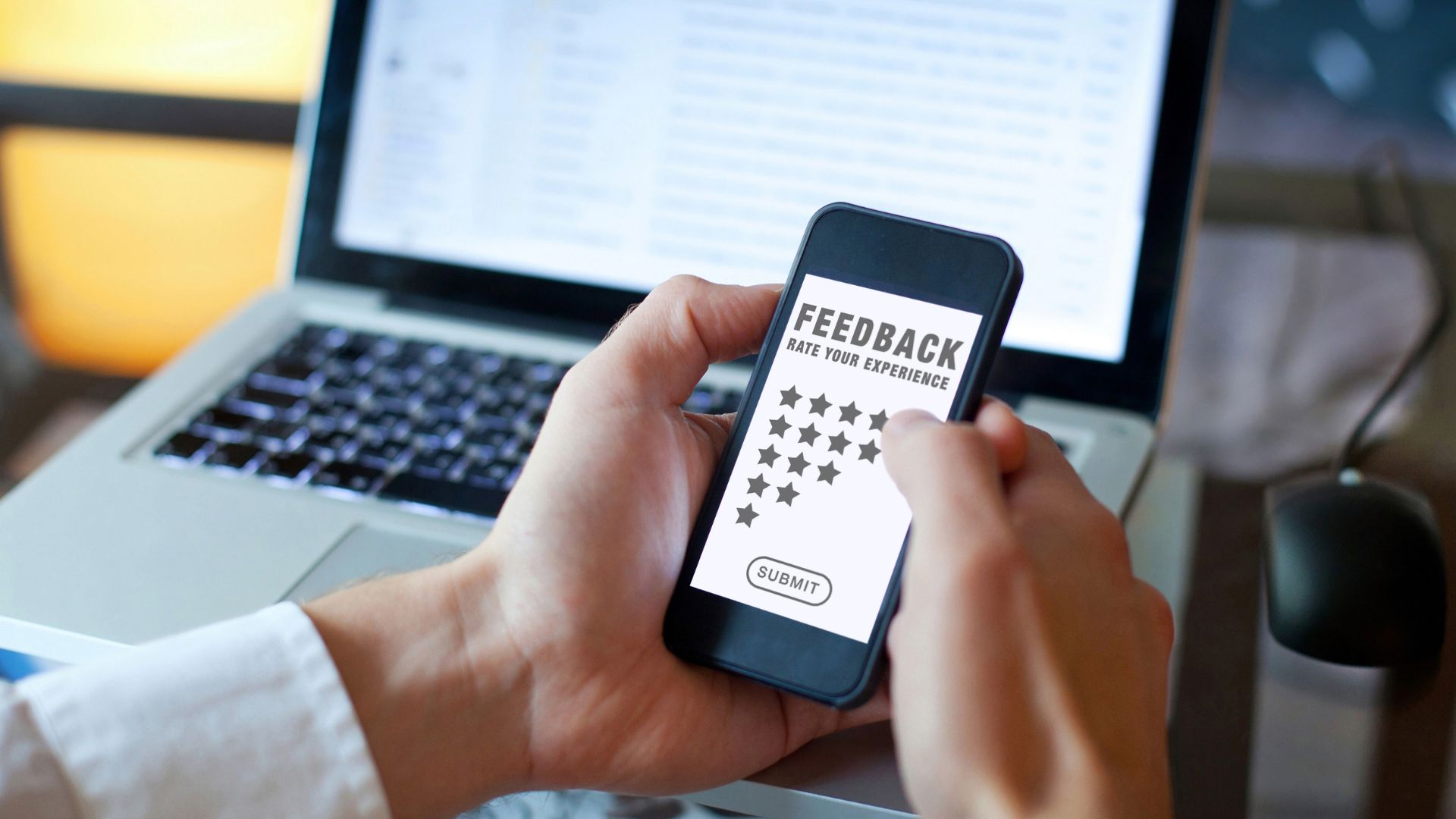 Erros comuns de empresas que fazem marketing digital sozinho e perdem clientes