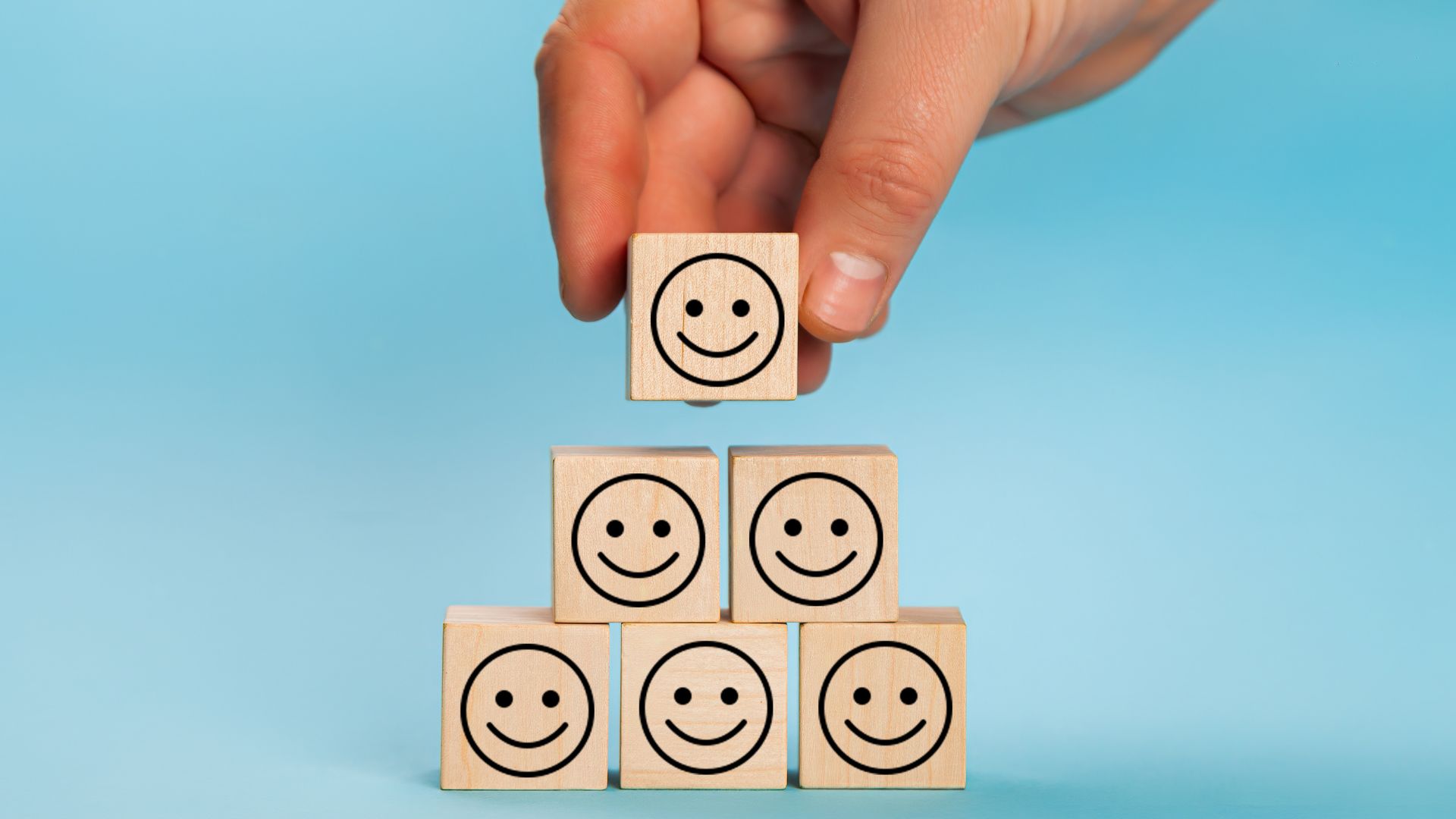 Descubra como a reputação online pode atrair clientes e impulsionar suas vendas. Avaliações positivas são essenciais para o sucesso do seu negócio!