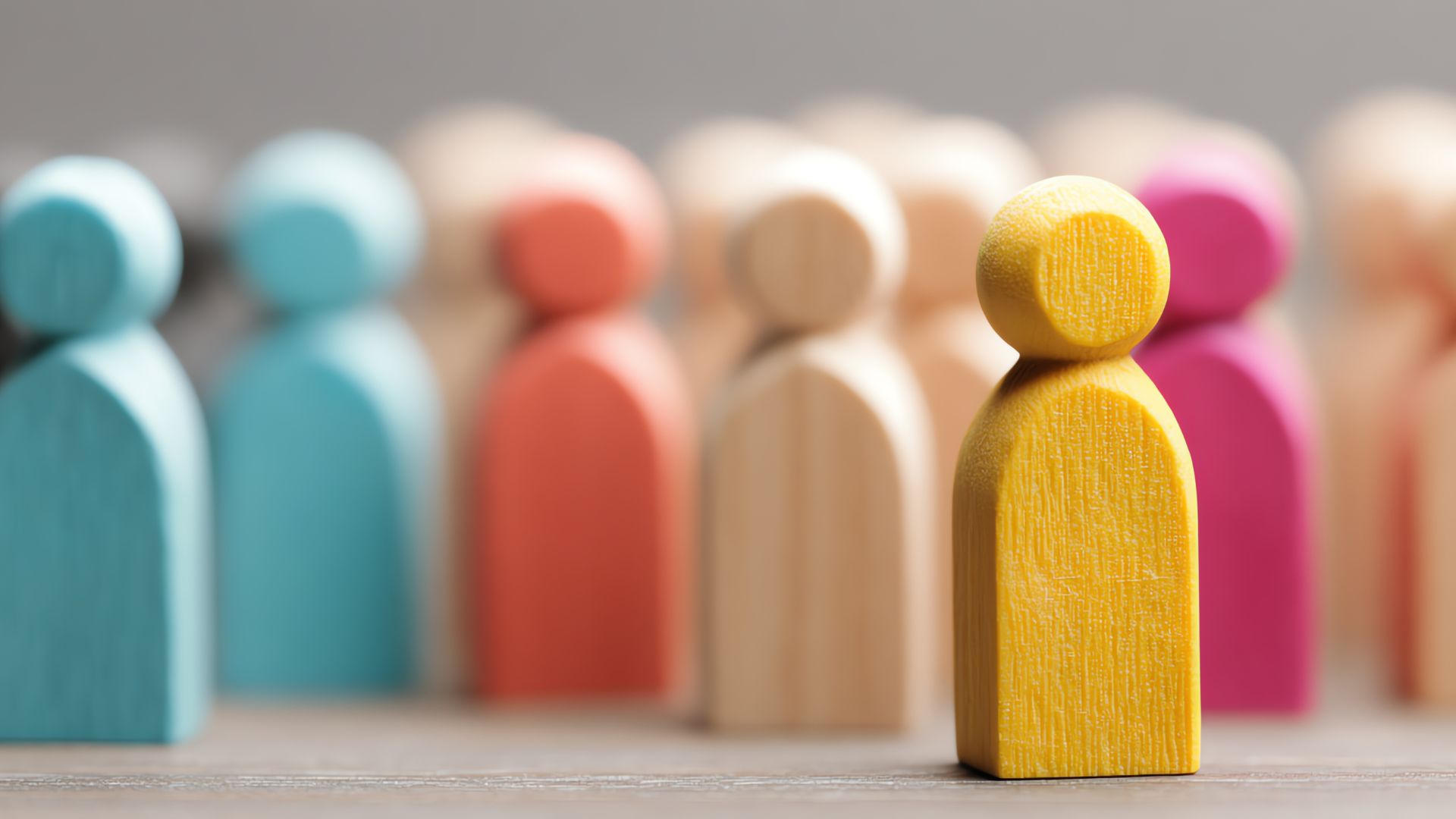 Entenda como o comportamento do consumidor online influencia decisões de compra e descubra estratégias para destacar sua empresa na web.